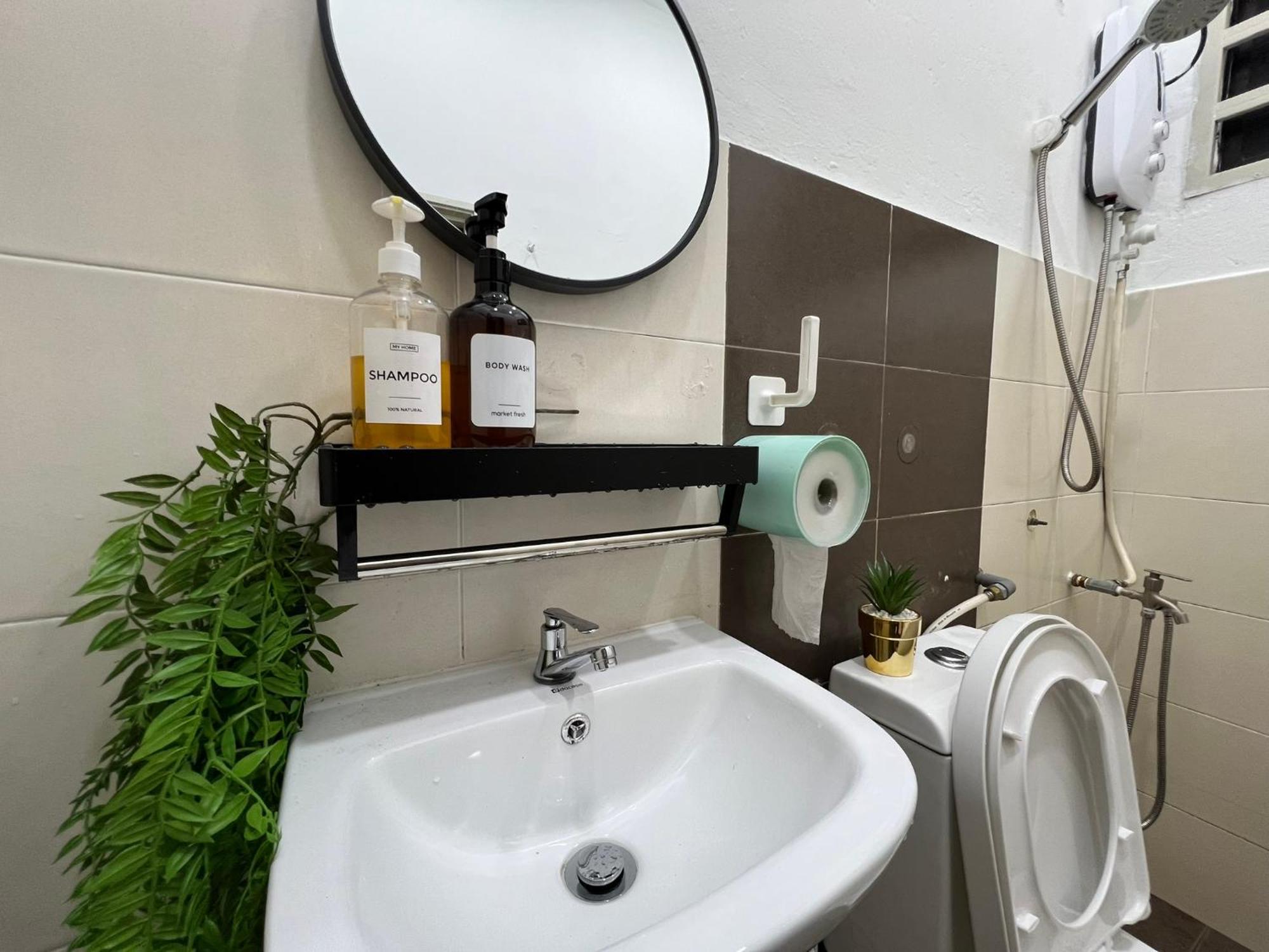 Demuji 4Br 10Pax 3Min To Ecm Kcm, Ps4 Villa Kuantan Exterior photo